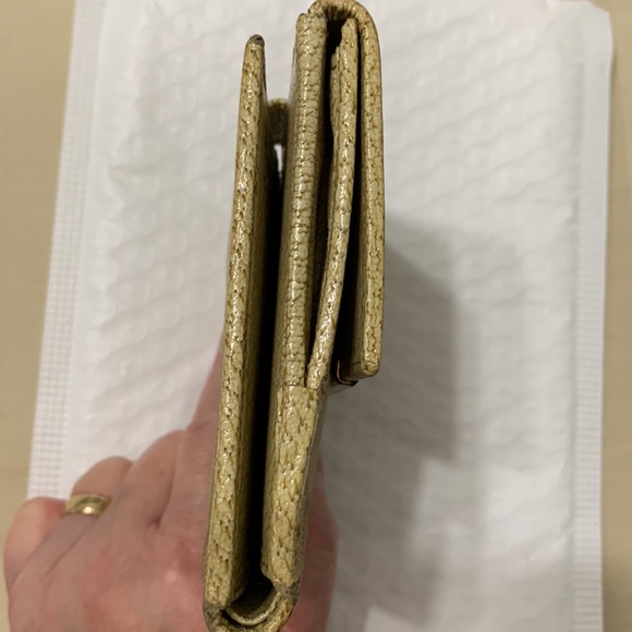 π₯SALEπ₯ Gucci GG Logo Canvas Bifold Wallet - Picture 14 of 14